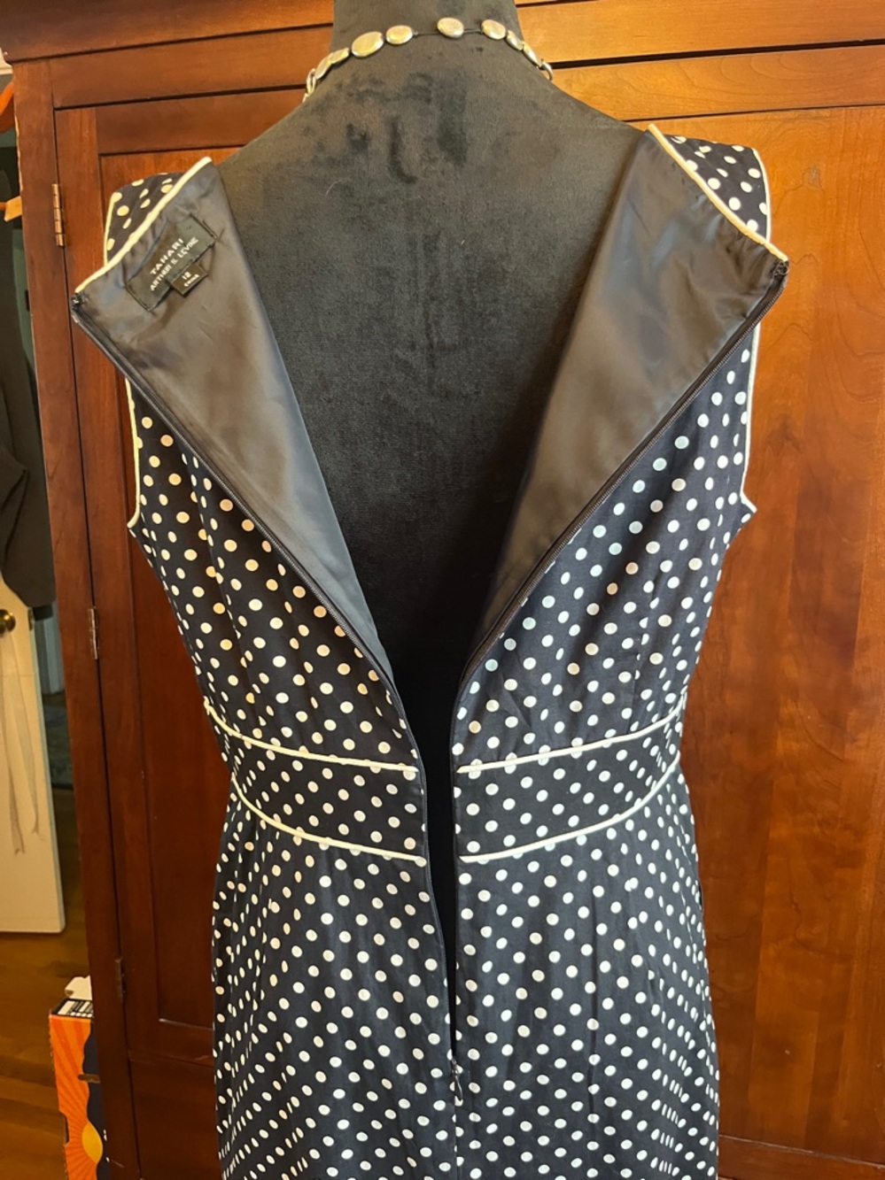 Tahari Adam Levine Black Polka Dot Midi Dress with White Trim
Sz. 12 - Picture 12 of 14